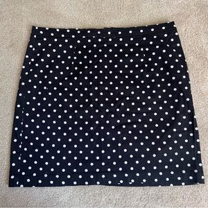 Forever 21 size medium black and white womans polkadot mini skirt.